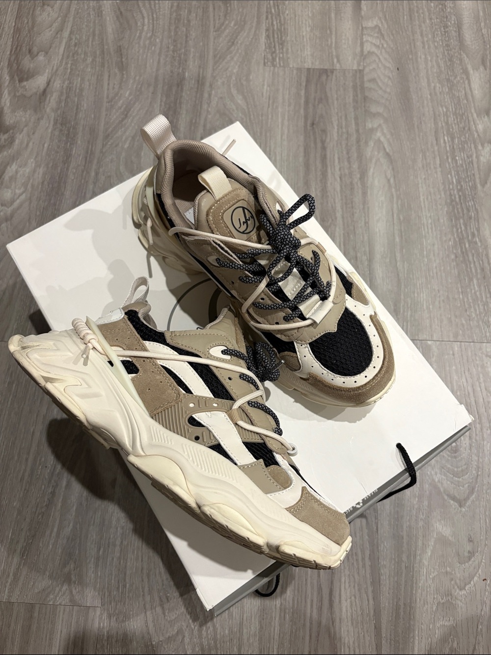 Javi Men's Chunky Athletic Sneakers in Beige and Black